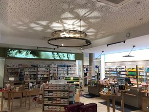 Familienapotheke Apotheke Waltendorf Innenansicht Familienapotheke Apotheke Waltendorf Innenansicht